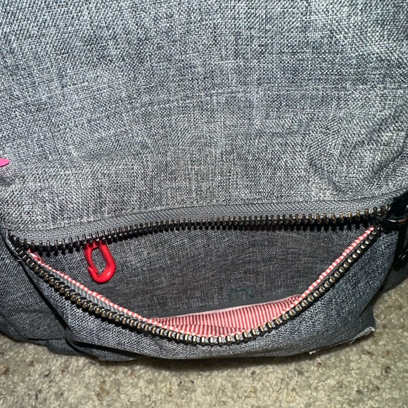 Herschel Backpack - Picture 3 of 4